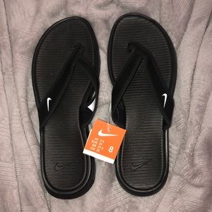 Nike flip flops